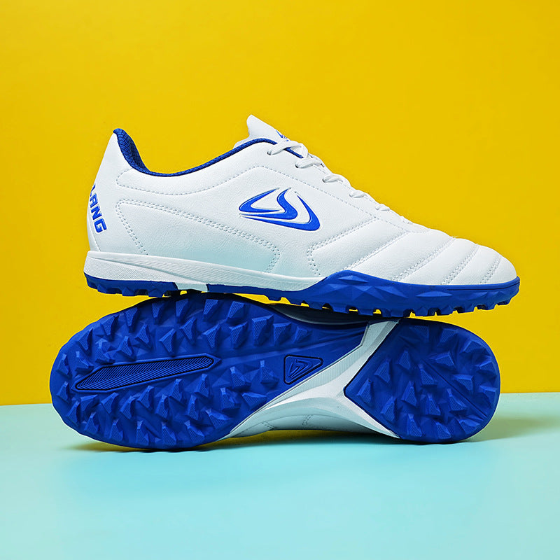 Outdoor Sports Soccer Shoes with Turf-Optimized Soles