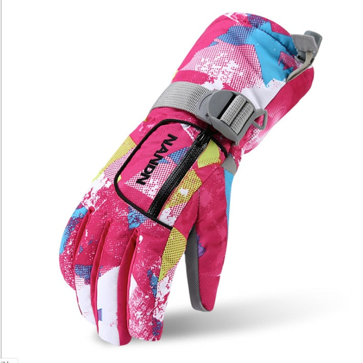 Insulated Ski Gloves for Winter Sports and Cold Weather