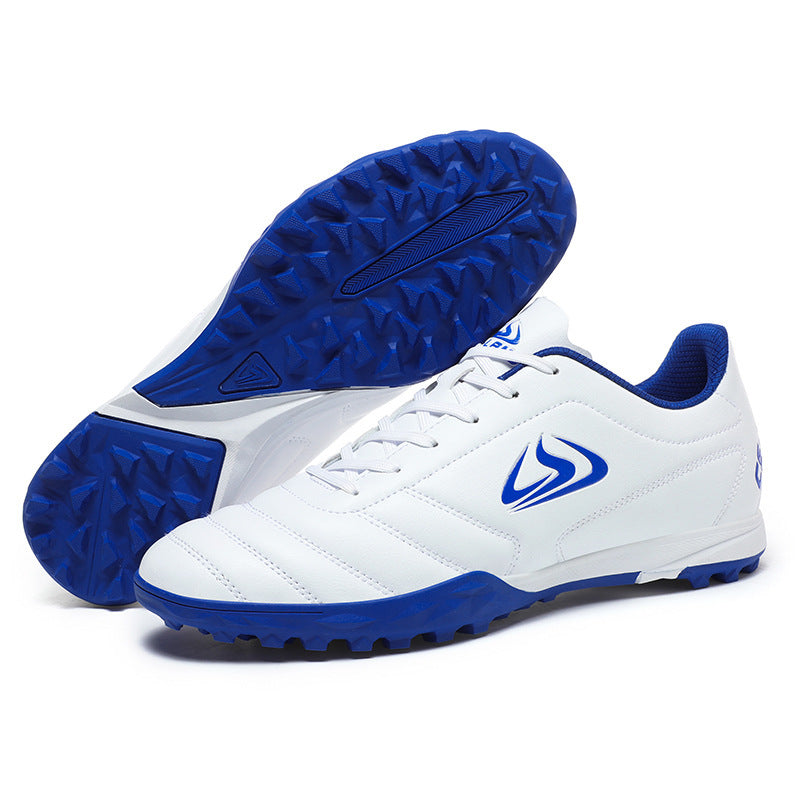 Outdoor Sports Soccer Shoes with Turf-Optimized Soles