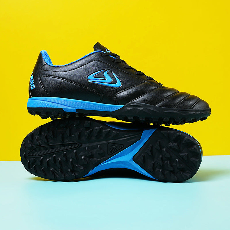 Outdoor Sports Soccer Shoes with Turf-Optimized Soles