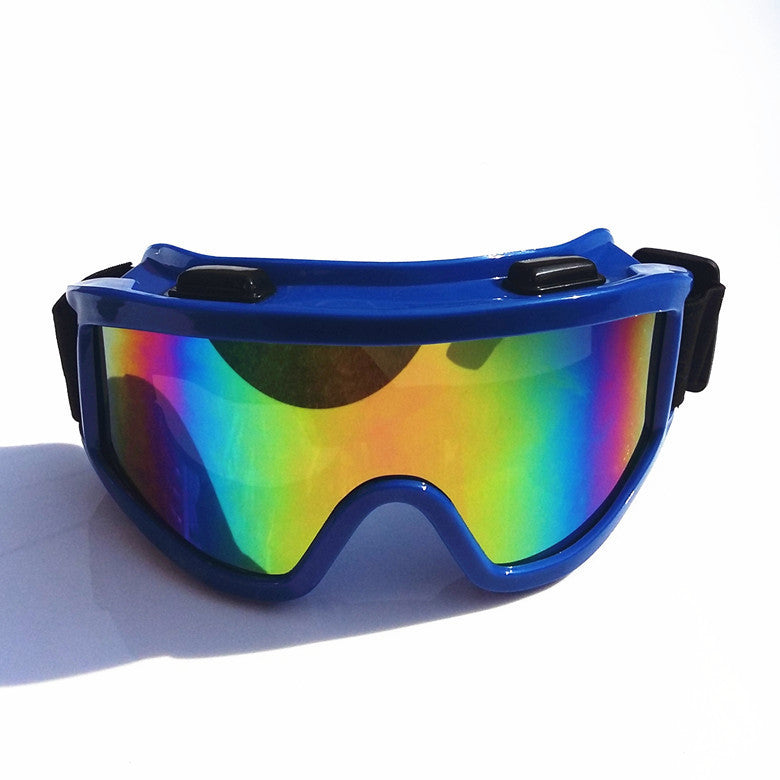 Impact-Resistant Ski Goggles with Dust Protection and Eye Mask Design